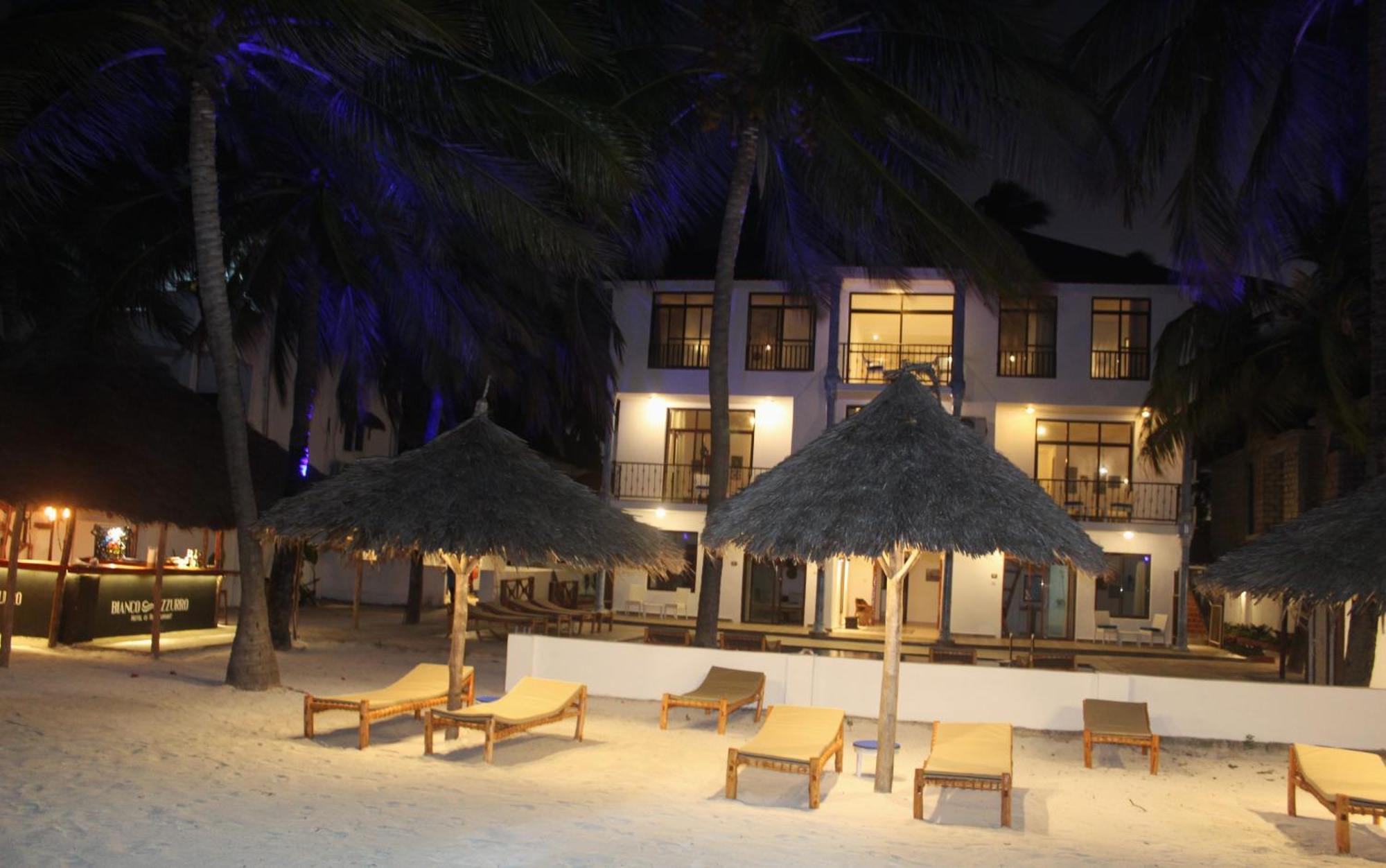 Bianco Azzurro Hotel & Restaurant Пвани-Мчангани Экстерьер фото