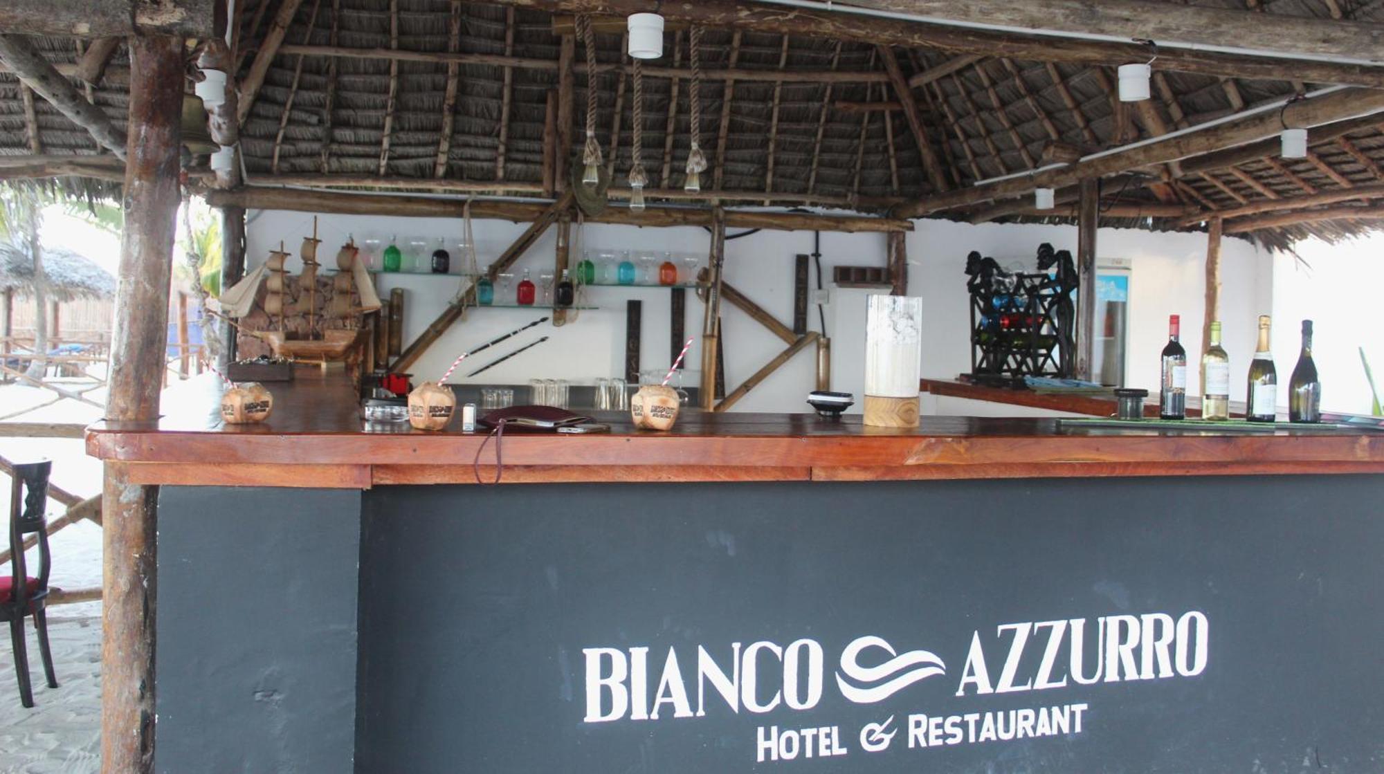 Bianco Azzurro Hotel & Restaurant Пвани-Мчангани Экстерьер фото